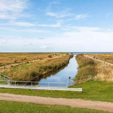 Modern In Near Sea * Bastorf